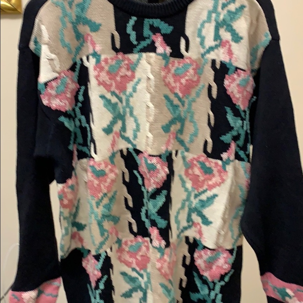 Sweater - Picture 3 of 4